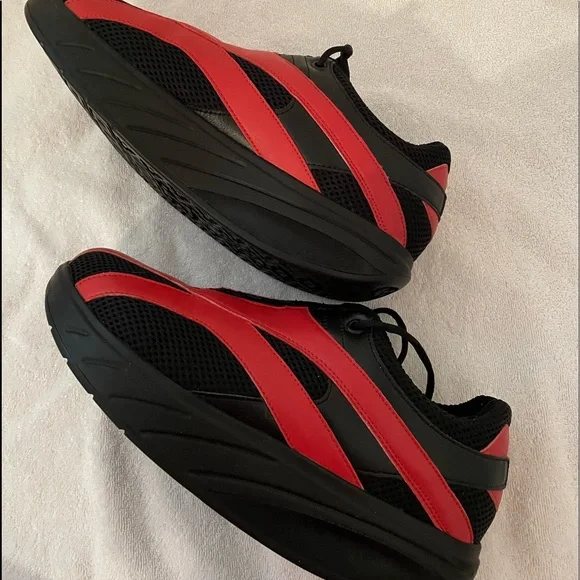 MBT RARE FLAME RED/BLACK PHYSIOLOGICAL ROCKER SHOES SIZE 8 1/2  WORN ONCE - Picture 5 of 10